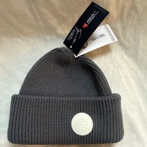 HIGH EXPERIENCE Gray Knit Beanie